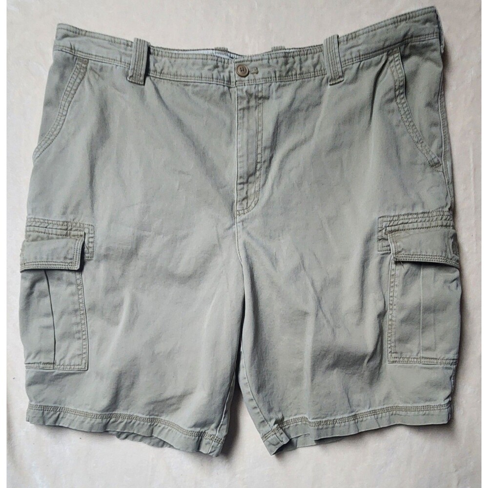 IZOD  Mens 42 Khaki Outdoor Cargo Golf Travel Sporting Shorts